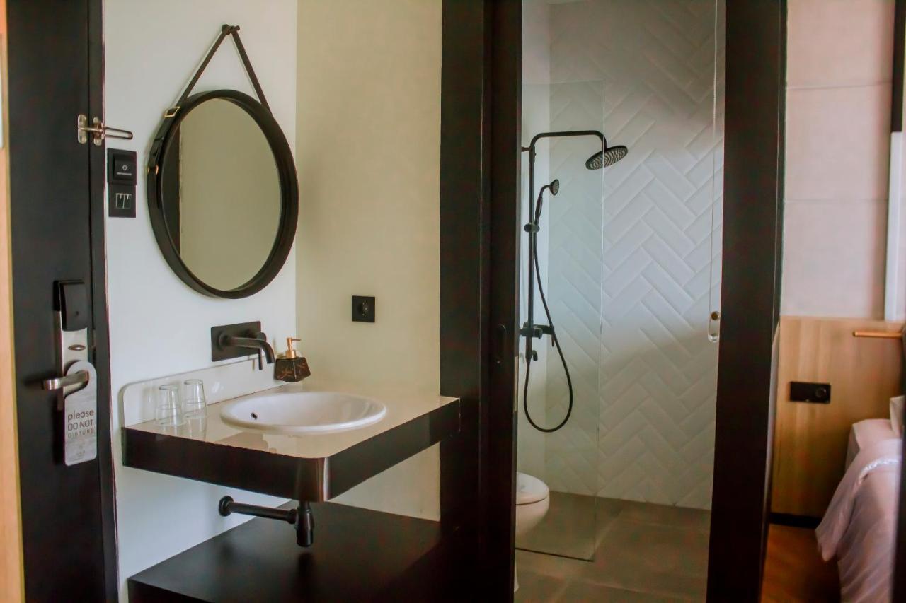 Gaia Hotel Тернате Екстер'єр фото
